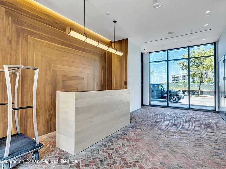 601 Heck St #307 — Photo 3