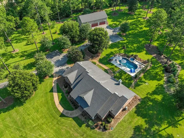 990 Dogwood Dr, Havana, FL 32333