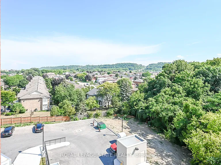 2750 King St E #512 — Photo 27