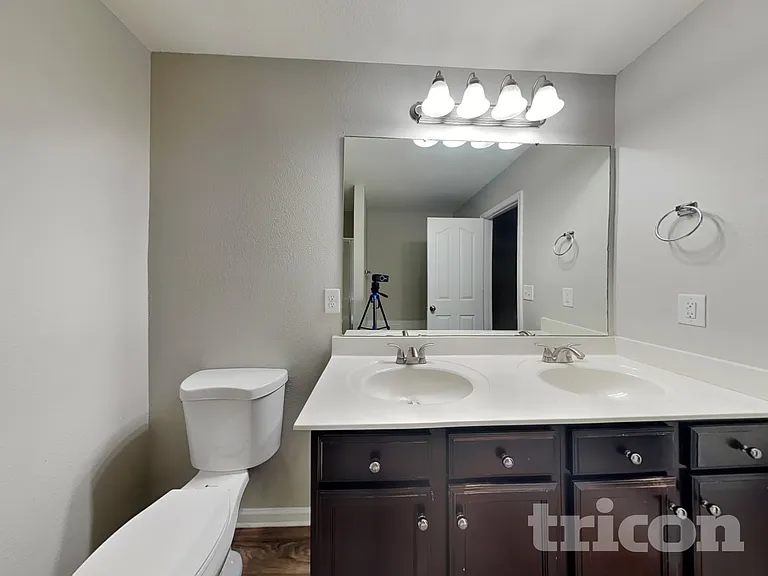 13730 Elsie Caldwell Ln — Photo 11