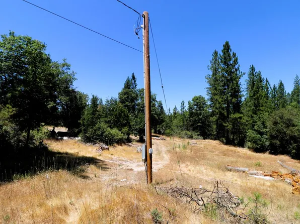 1402 Meredith Ln, Rail Road Flat, CA 95248