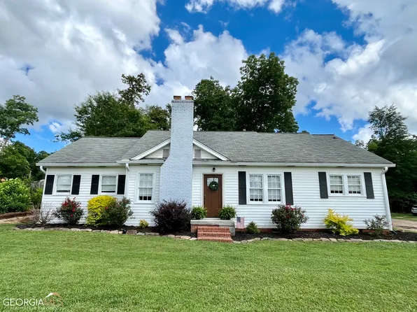 380 Newnan St, Franklin, GA 30217