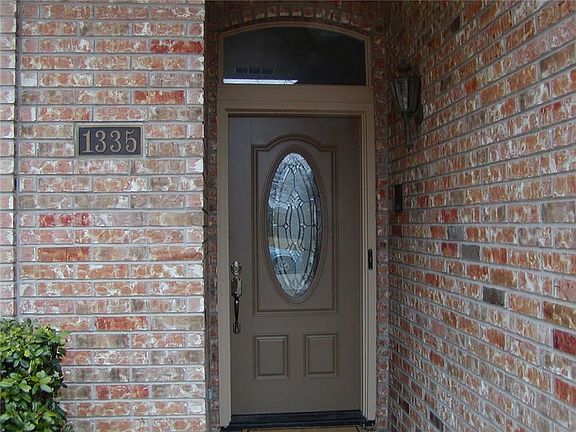 2nd image of 1335 Thistlewood Dr