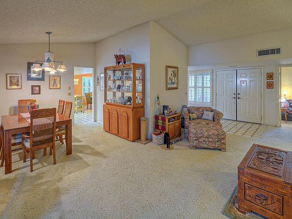 4th image of 2199 Leisure World