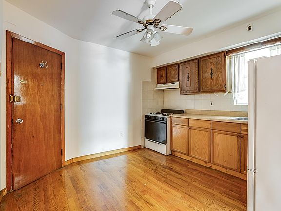 2nd image of 52 Broadway APT 4