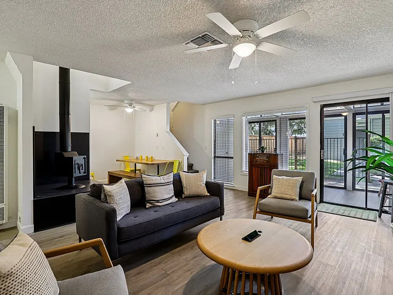 Le Tournesol Apartments — Photo 7