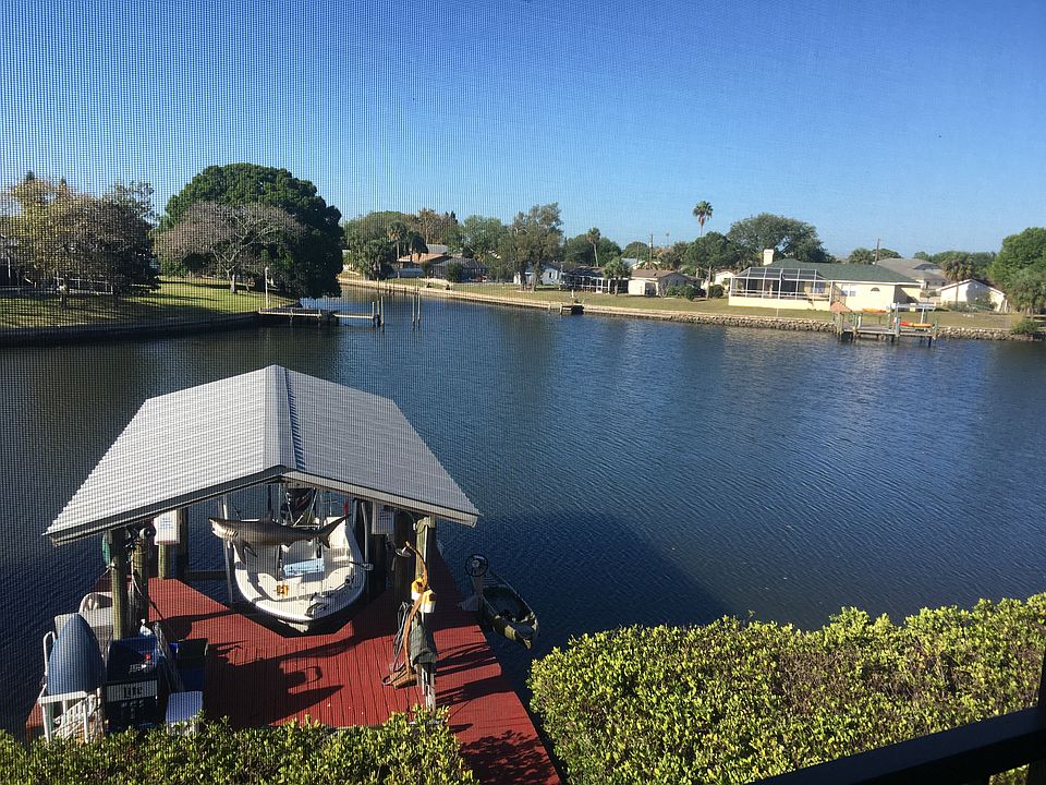 2nd image of 606 Yardarm Dr #3
