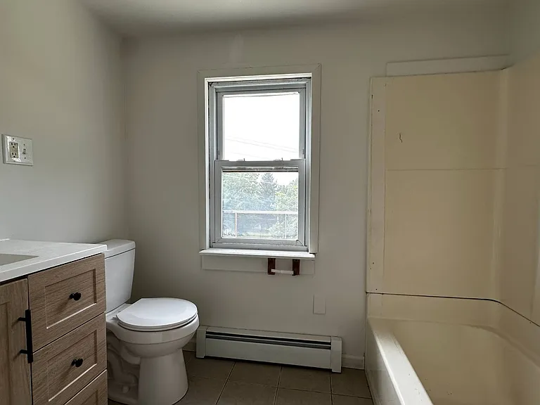 245 Lattintown Rd — Photo 16