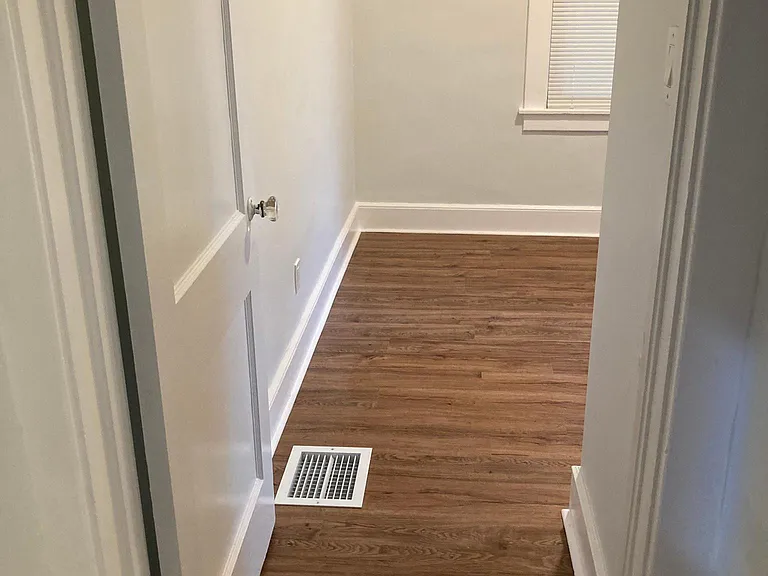 49 Saratoga Ave — Photo 11