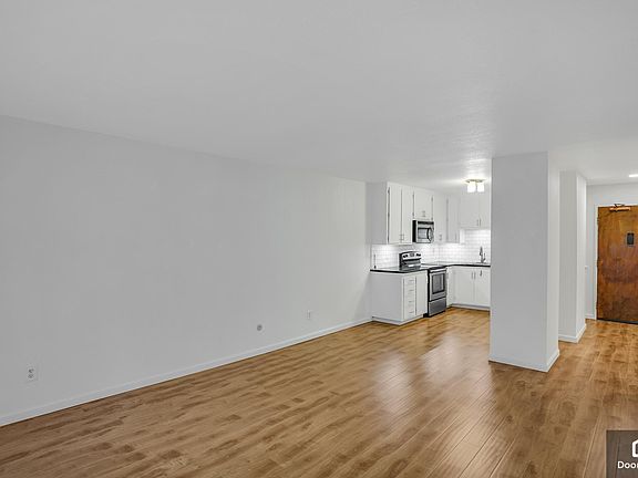 5th image of 380 Monterey Blvd APT 208