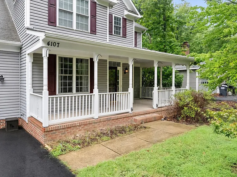 4107 Lakeview Pkwy — Photo 4
