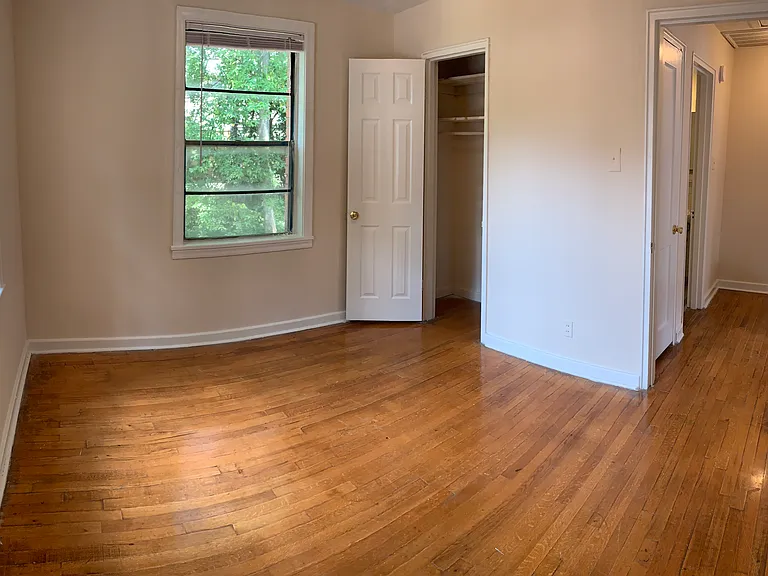 1622 Valley Ave — Photo 9