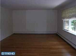 105 Walker Rd, Washington Crossing, PA 18977