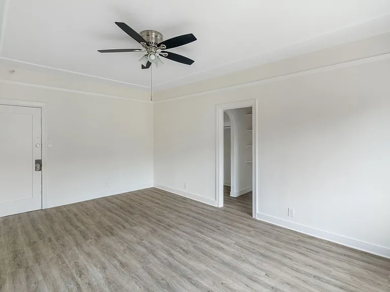 1623 N Mariposa — Photo 4