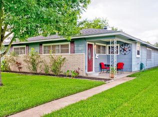 3547 Charles Ave, Groves, TX 77619