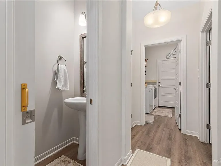 1305 Xavier Ave — Photo 16