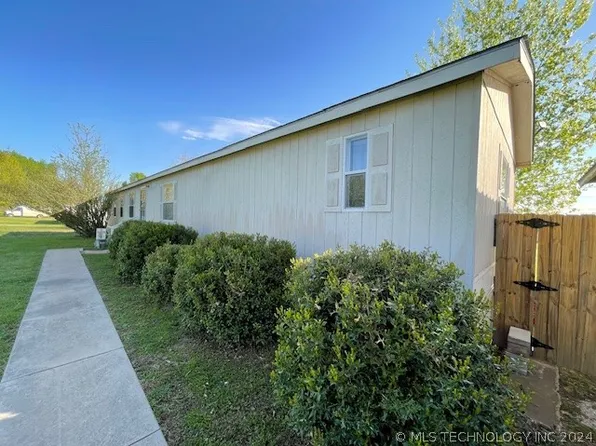 22358 County Road 3 Dr, Stonewall, OK 74871