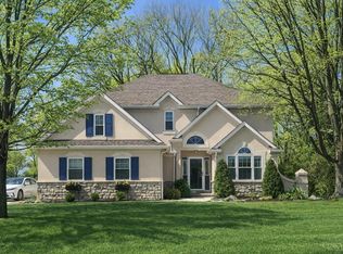3553 Whitehills Dr, Amelia, OH 45102
