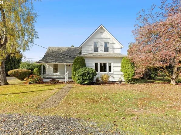 407 NW Zobrist St, Estacada, OR 97023