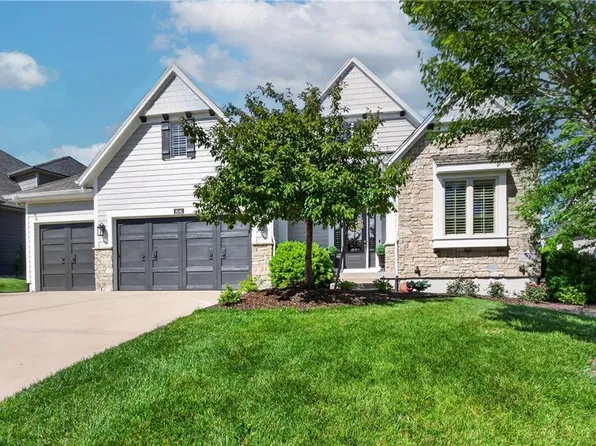 16141 Garnett St, Overland Park, KS 66221