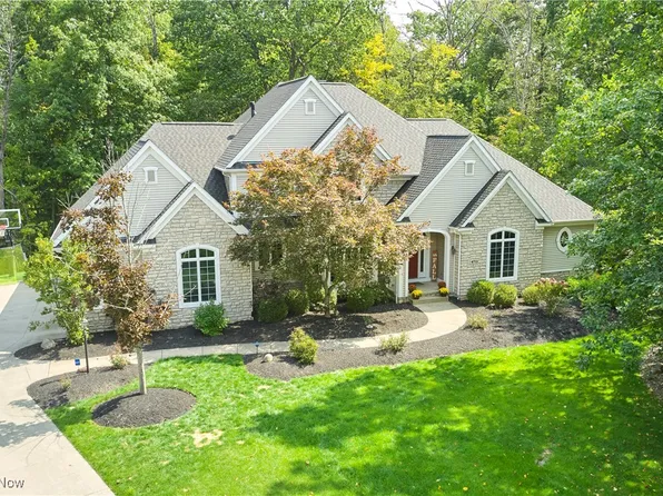 4711 Deer Creek Cir, Richfield, OH 44286