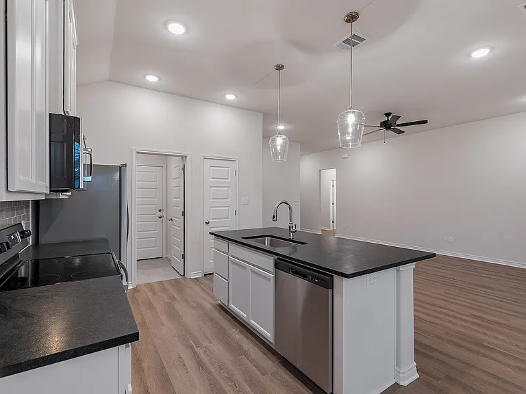 3161 Tarleton Ct — Photo 10