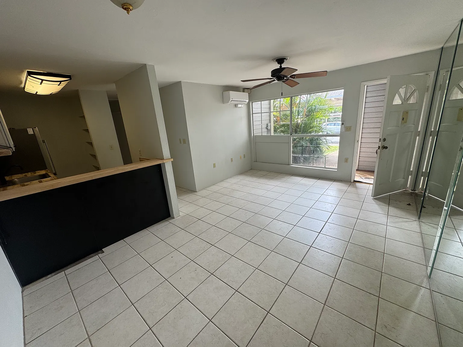 2 bed, 625 sqft, $2,700 — Photo 2