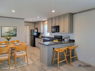 9634 Seaway Dr #38, Algonac, MI 48001