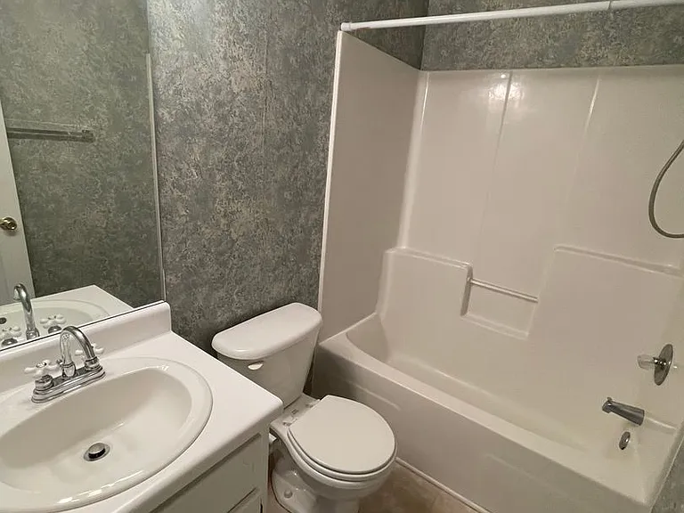 112 Foxchase Ln — Photo 10