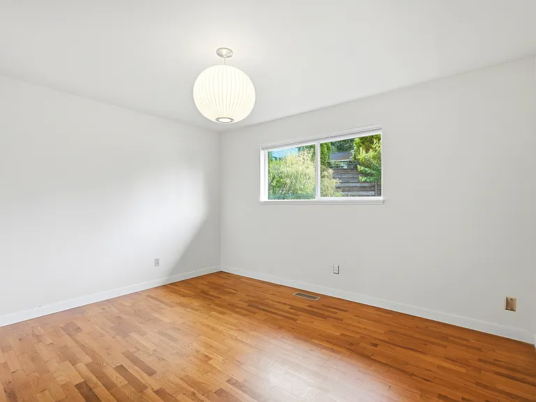 4830 S Raymond St — Photo 18