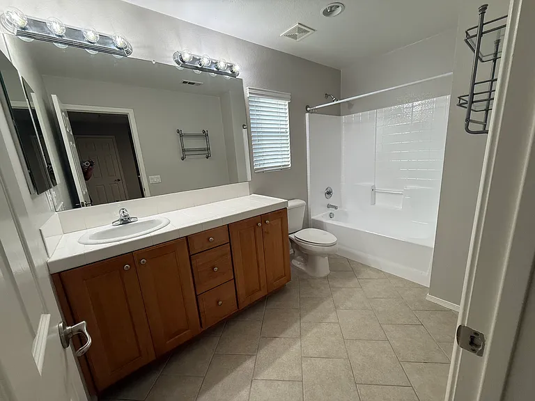 Upstairs Bathroom #2