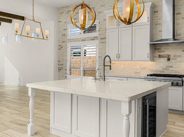 8125 E Jaeger St, Mesa, AZ 85207