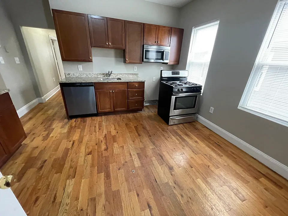 46 Wildwood St #2