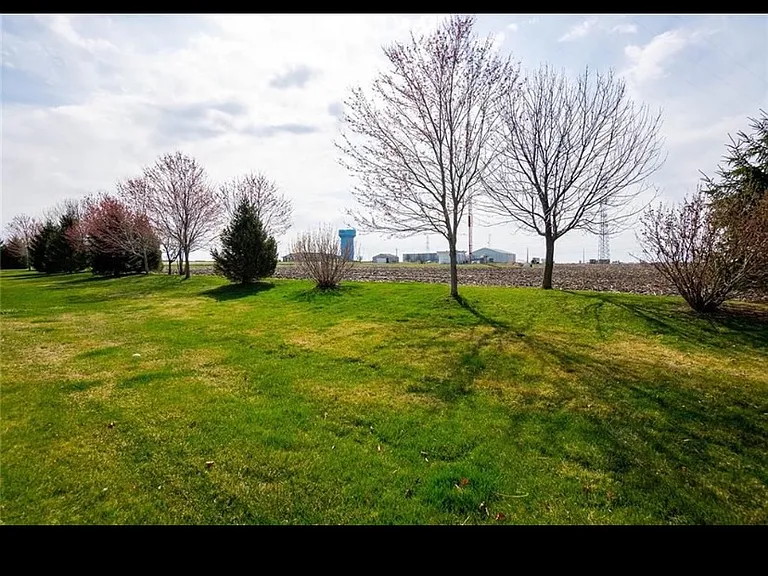 10038 Agate Ln — Photo 3
