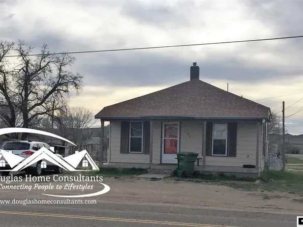 1102 Brownfield Rd, Douglas, WY 82633