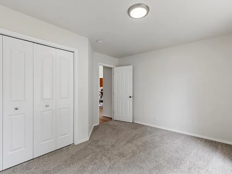 1950 E Challis Dr — Photo 10