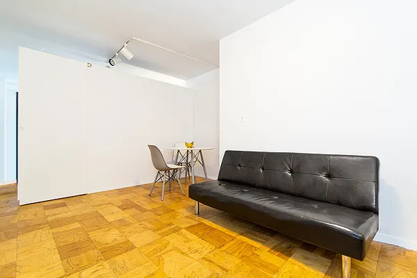 Rented by Metropolitan Property Group | media 14