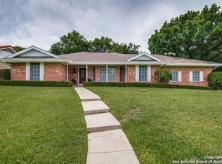 6002 Windhaven Dr, Windcrest, TX 78239