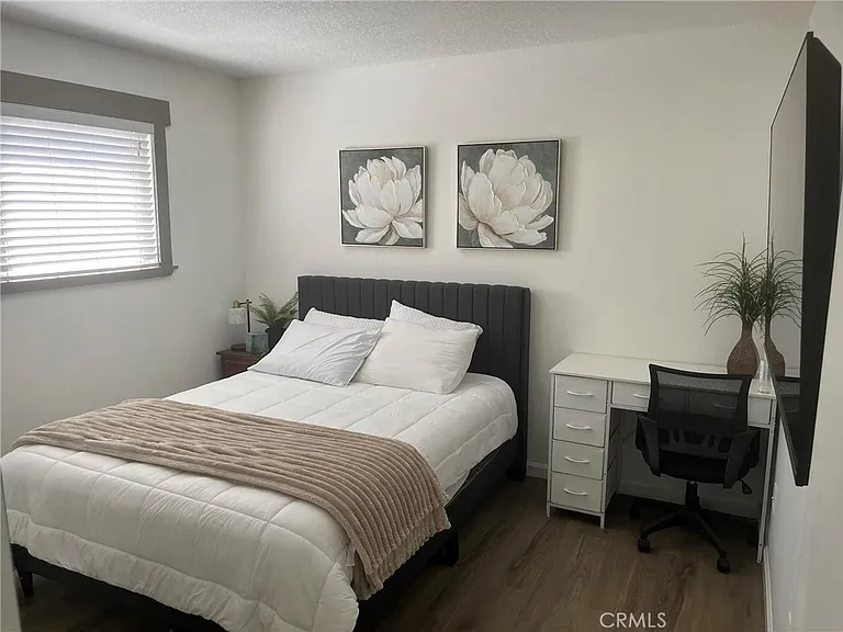 2734 Grove St — Photo 13