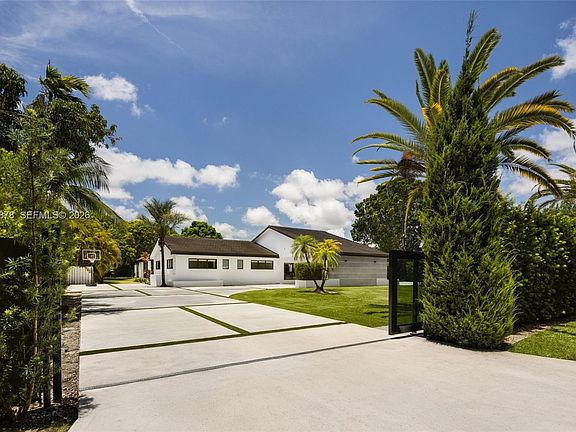 2nd image of 8960 SW 118th St