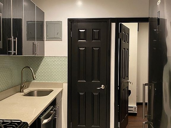 3rd image of 328 E 78th St APT 3