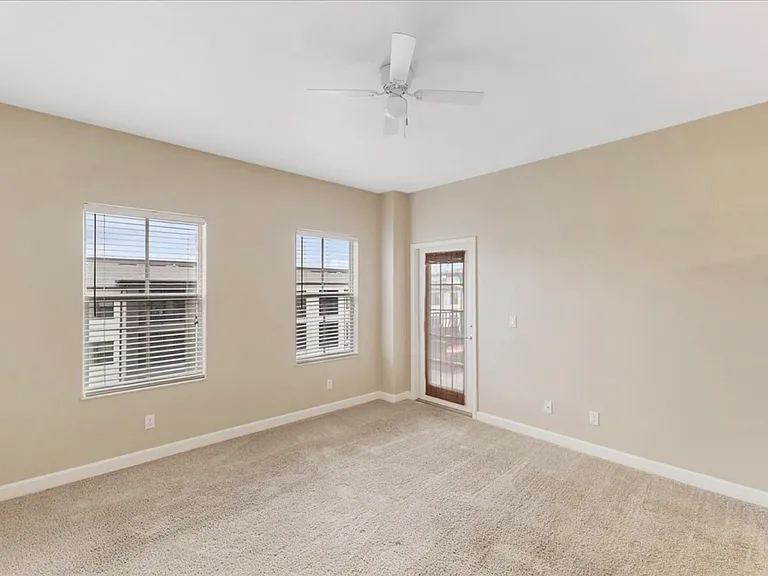 424 Luna Bella Ln #432 — Photo 18