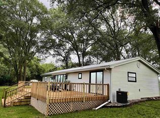 13054 W 300 N, Medaryville, IN 47957