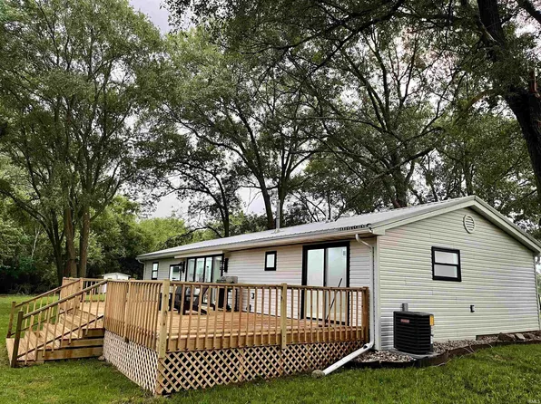 13054 W 300 N, Medaryville, IN 47957