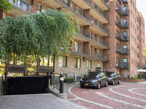 14350 Barclay Ave APT 4, Flushing, NY 11355