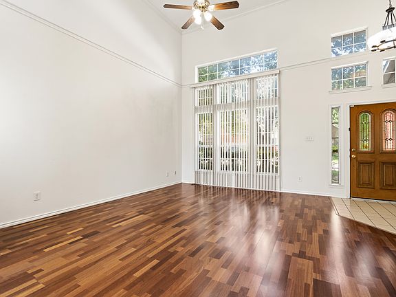 4th image of 2212 Chasefield Dr