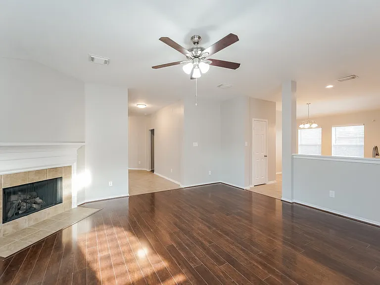 3830 Lake Ballinger Ln — Photo 5