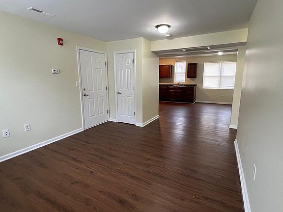 4th image of 4300 Liberty Heights Ave #1D