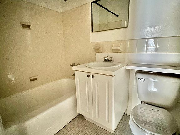 5th image of 702 Scarsdale Ave #1