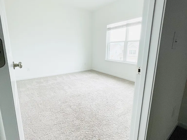 313 Winston Way — Photo 17